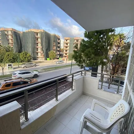 Tutunculer Caddesi Merkezi Daire Kusadası