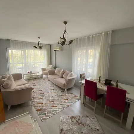 Lejlighed Tutunculer Caddesi Merkezi Daire Kusadası